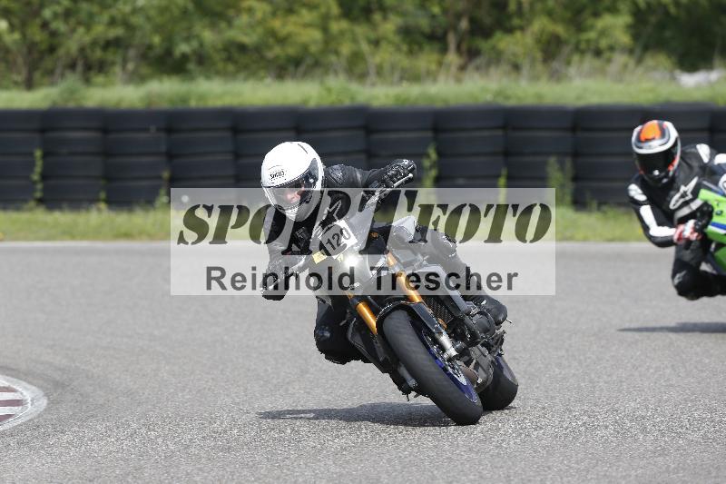 /Archiv-2025/53 16.09.2025 Track Day Domi Aegerter ADR/Gruppe gelb/120